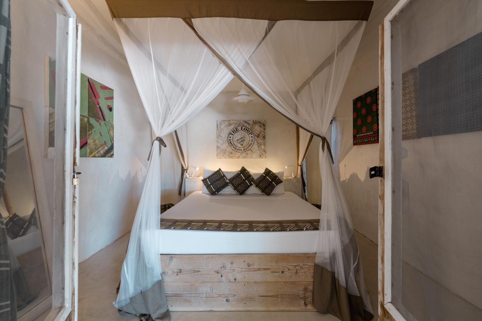 גאמביאני The Loop Beach Resort (Adults Only) מראה חיצוני תמונה