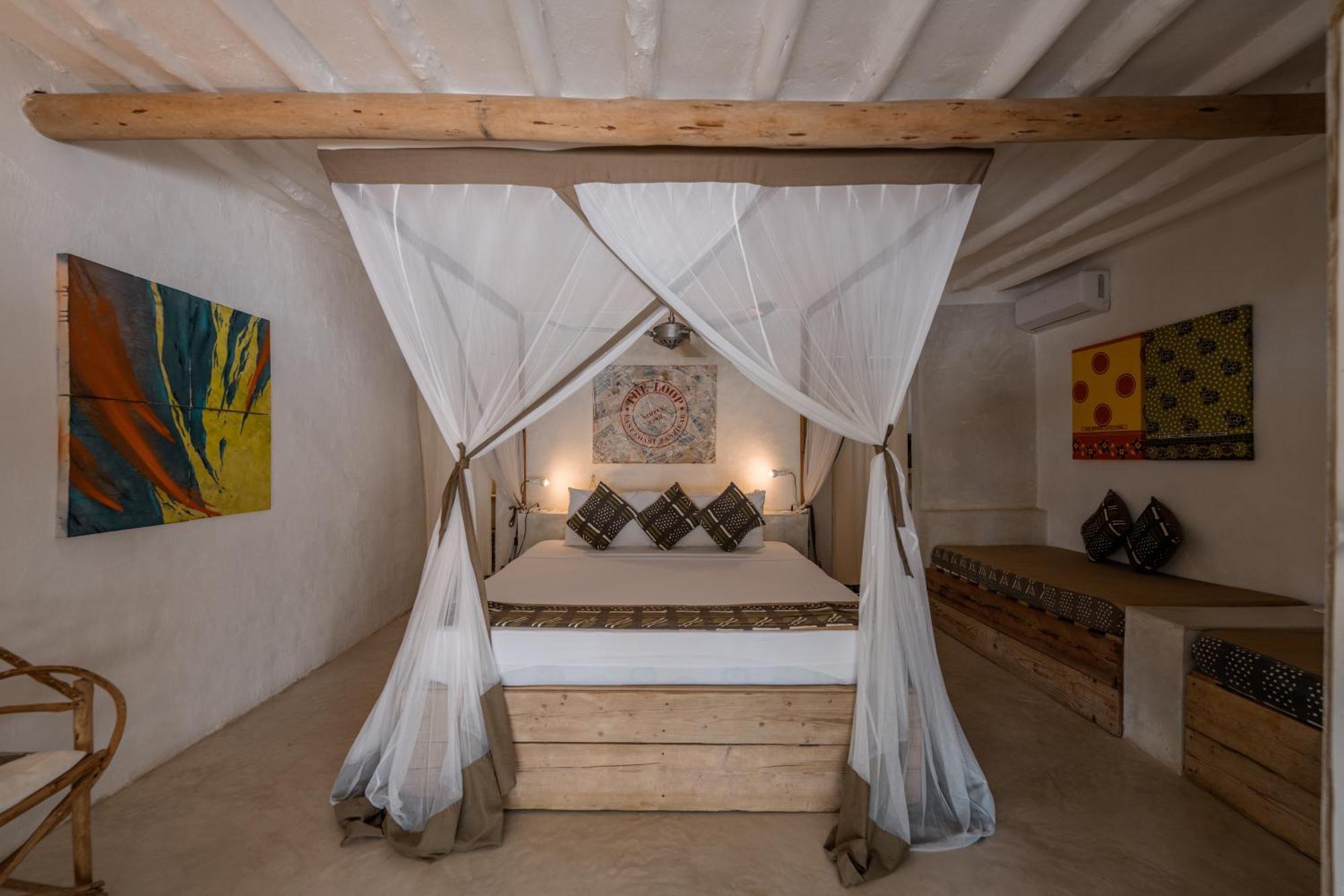 גאמביאני The Loop Beach Resort (Adults Only) מראה חיצוני תמונה
