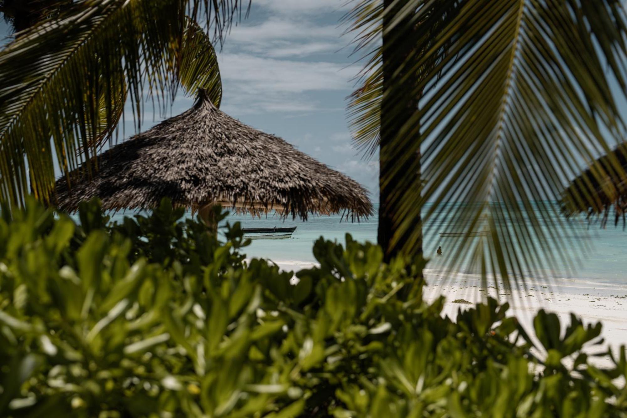 גאמביאני The Loop Beach Resort (Adults Only) מראה חיצוני תמונה